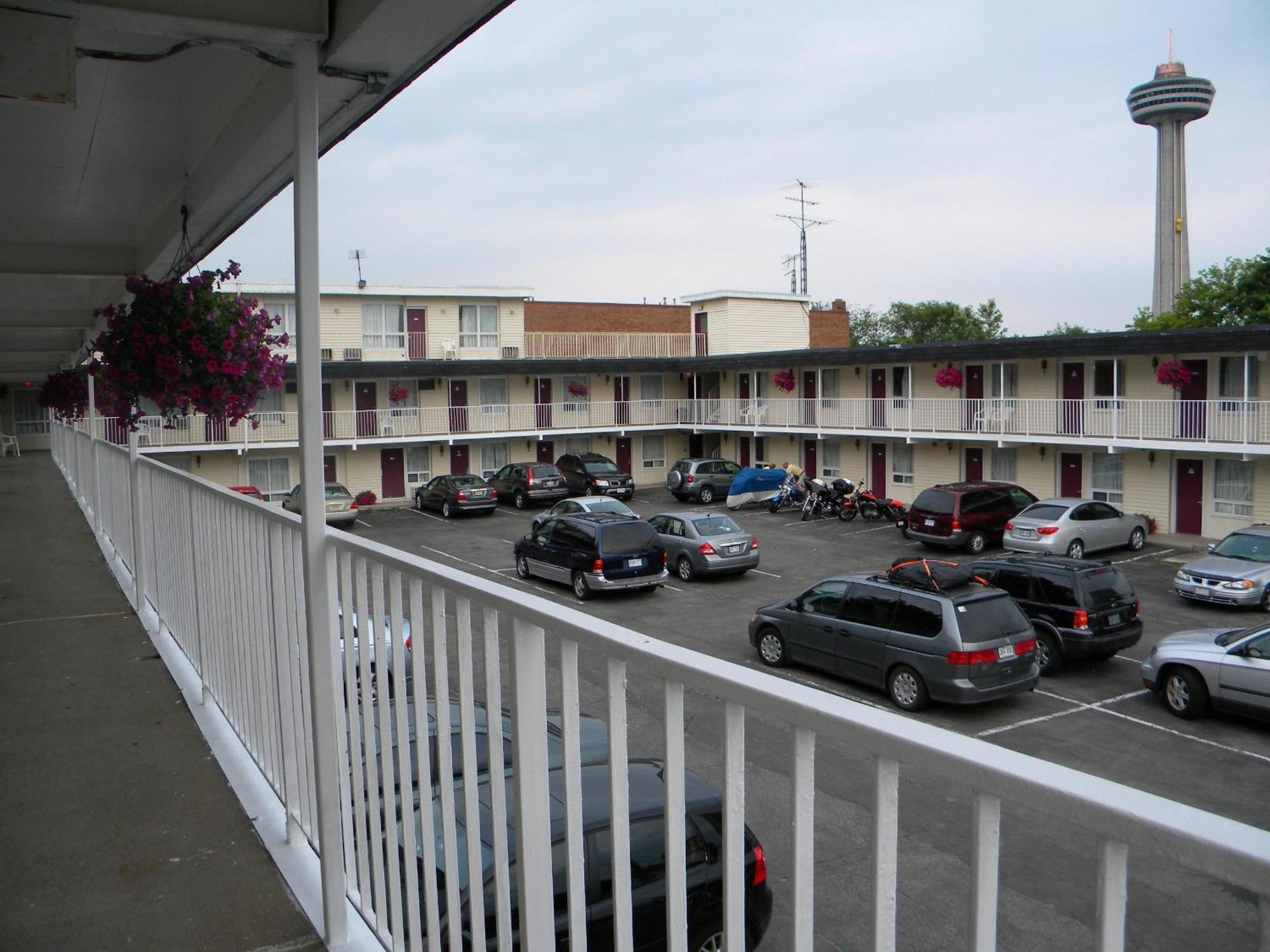 Fairway Inn By The Falls Cataratas do Niágara Exterior foto