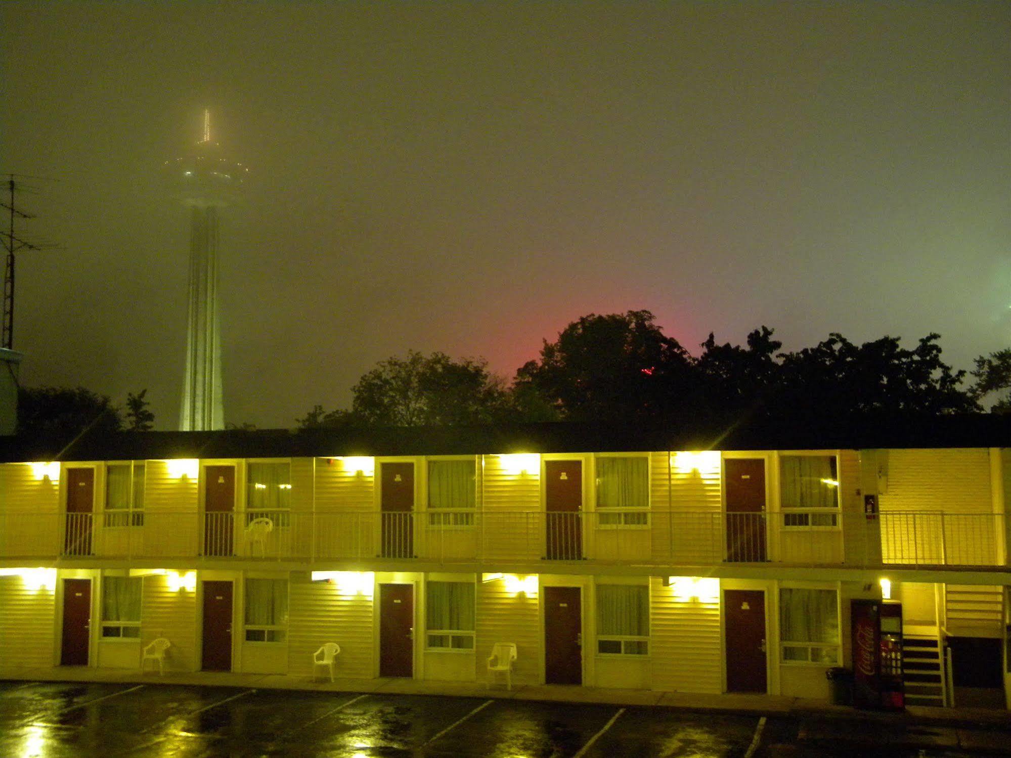 Fairway Inn By The Falls Cataratas do Niágara Exterior foto